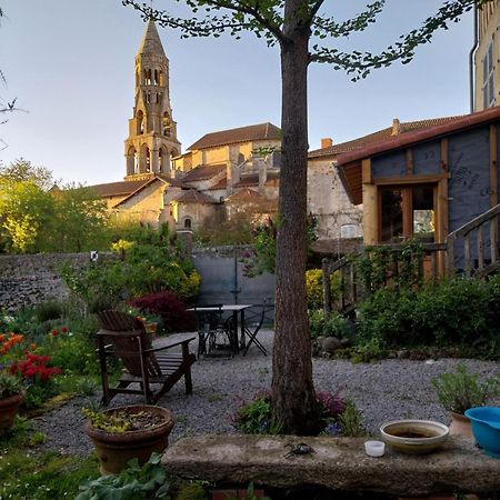 Apartamento Chambre D Hote "Sous Le Clocher" Saint-Léonard-de-Noblat Exterior foto